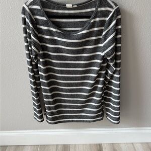 GAP Charcoal and White Knit Sweater